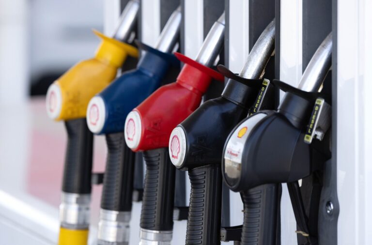fuel-crisis-10-1.jpg