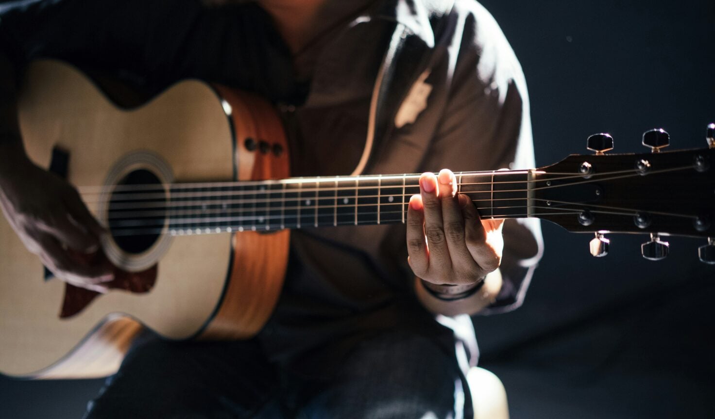 gabriel-gurrola-guitarjpg.jpg