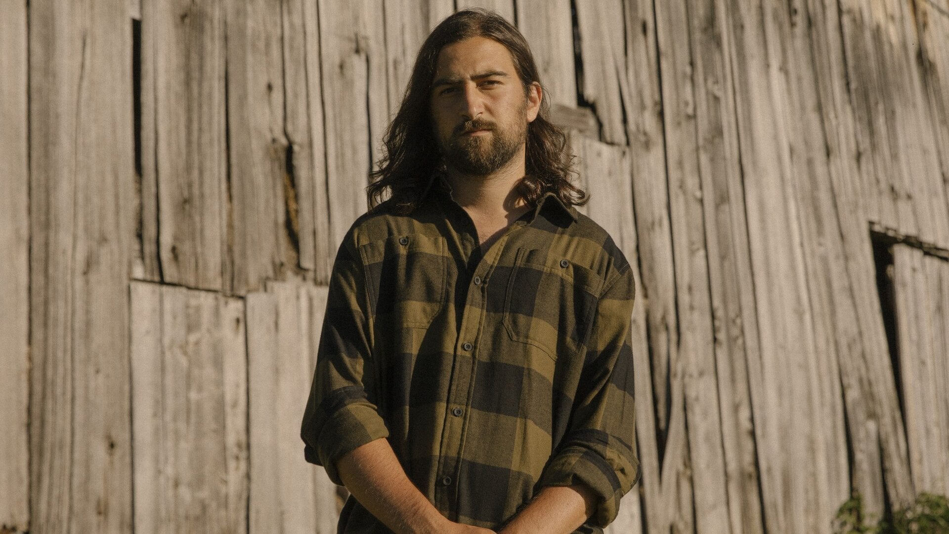 Noah-Kahan-Press-Photo-2-Credit-Patrick-McCormack-e1785426680803.jpg