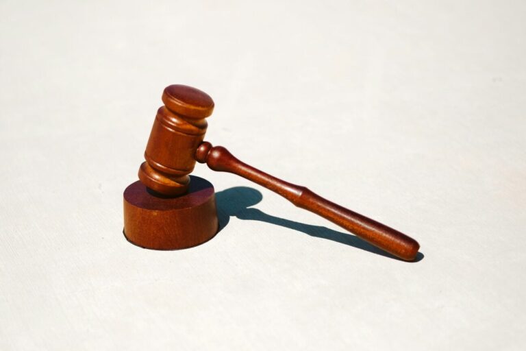 tingey-injury-law-firm-veNb0DDegzE-unsplash-1296x864.jpg